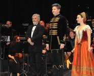 Творческая сцена ÜNS подарила бакинцам волшебный вечер оперетты (ФОТО)