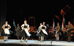 Творческая сцена ÜNS подарила бакинцам волшебный вечер оперетты (ФОТО)