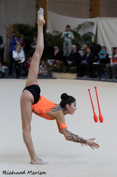 Азербайджанская гимнастка завоевала бронзовую медаль на соревнованиях в Румынии (ФОТО)