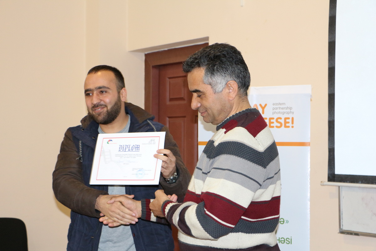 В Баку назвали победителей фотоконкурса "Вода, земля, огонь, ветер" (ФОТО)