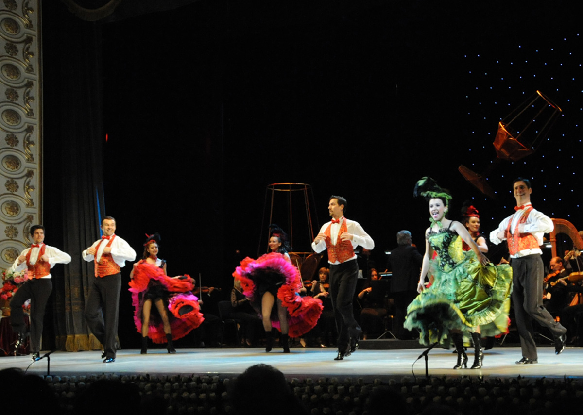 Творческая сцена ÜNS подарила бакинцам волшебный вечер оперетты (ФОТО)