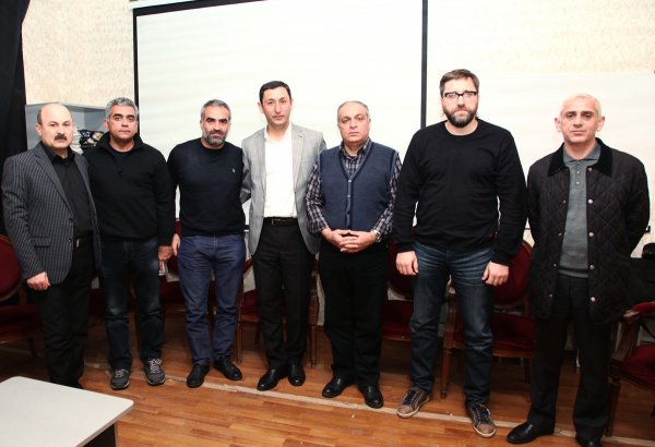 Директор киностудии "Азербайджанфильм" провел встречу с режиссерами