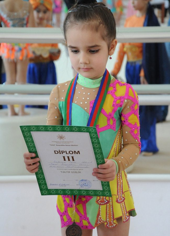 В Баку прошел первый открытый кубок "Təhsil" по художественной гимнастике (ФОТО)