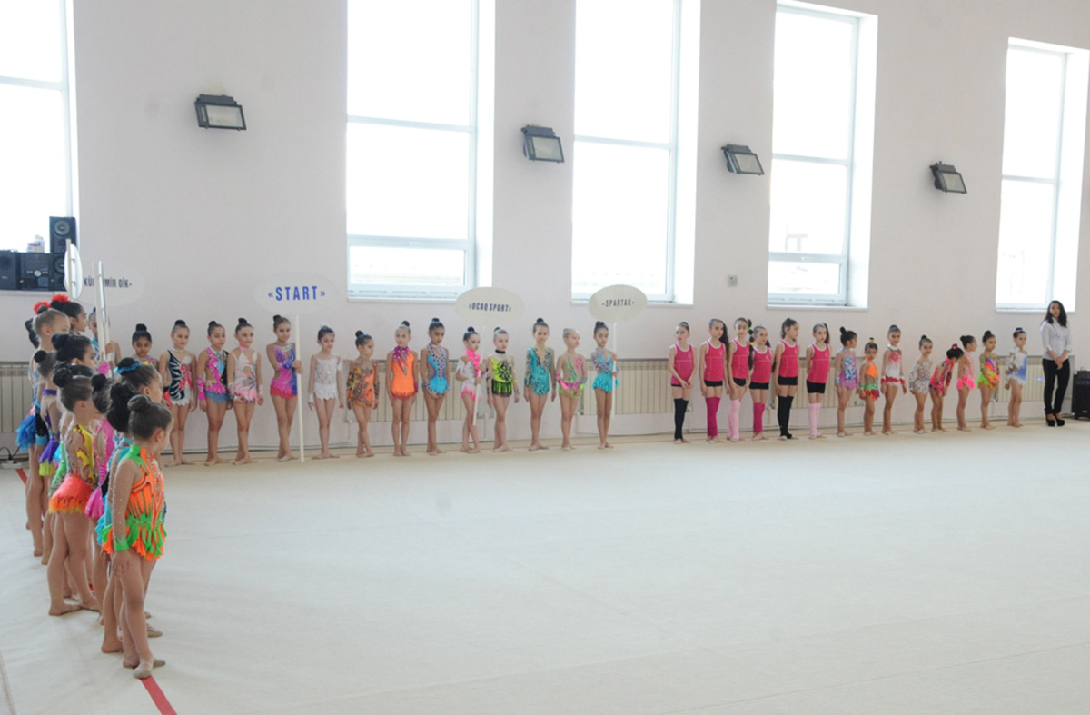 В Баку прошел первый открытый кубок "Təhsil" по художественной гимнастике (ФОТО)