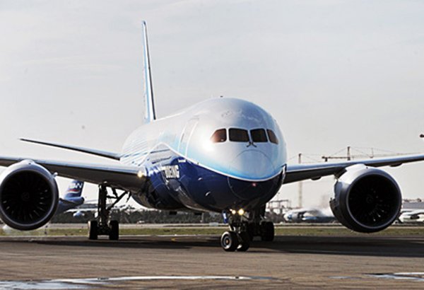 AZAL осуществила первый полет в Россию на самолете "Boeing 787 Dreamliner"