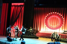 Потрясающее шоу-спектакль Полины Гагариной в Баку (ФОТО)