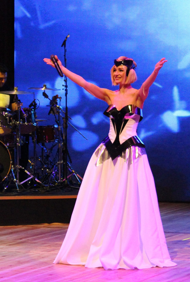 Потрясающее шоу-спектакль Полины Гагариной в Баку (ФОТО)