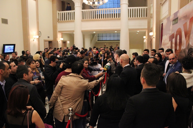 Азербайджанские звезды представили комедию "Свадьба -2"  (ФОТО)