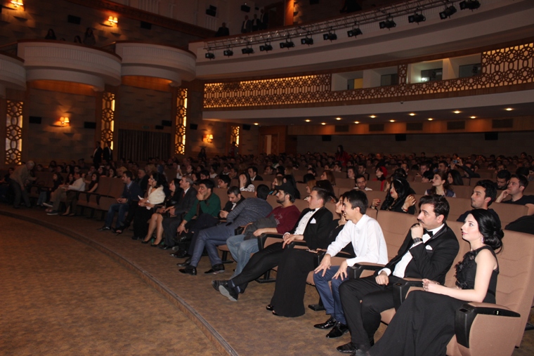 Азербайджанские звезды представили комедию "Свадьба -2"  (ФОТО)