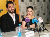 Мурат Йылдырым и Эзги Мола в Баку: инструкция про то, как выйти замуж (ФОТО)