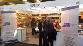 Азербайджан представлен на книжном фестивале в Будапеште (ФОТО)