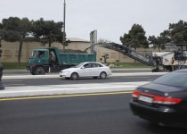 Продолжается ремонт на проспекте Гейдара Алиева в Баку (ФОТО)