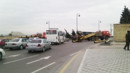 Крупная авария на центральном проспекте в Баку (ФОТО) (версия 2)