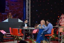 Белый конь и голубь Ильхамы Гулиевой (ФОТО)