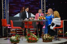 Белый конь и голубь Ильхамы Гулиевой (ФОТО)