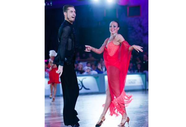 Азербайджанский дуэт в Кремле - великолепные костюмы, потрясающий танец (ФОТО)