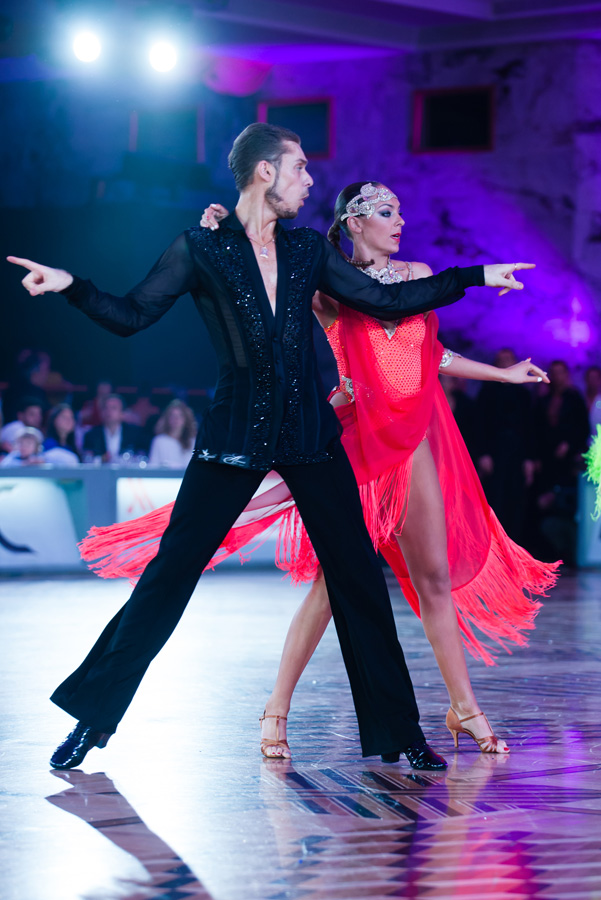 Азербайджанский дуэт в Кремле - великолепные костюмы, потрясающий танец (ФОТО)