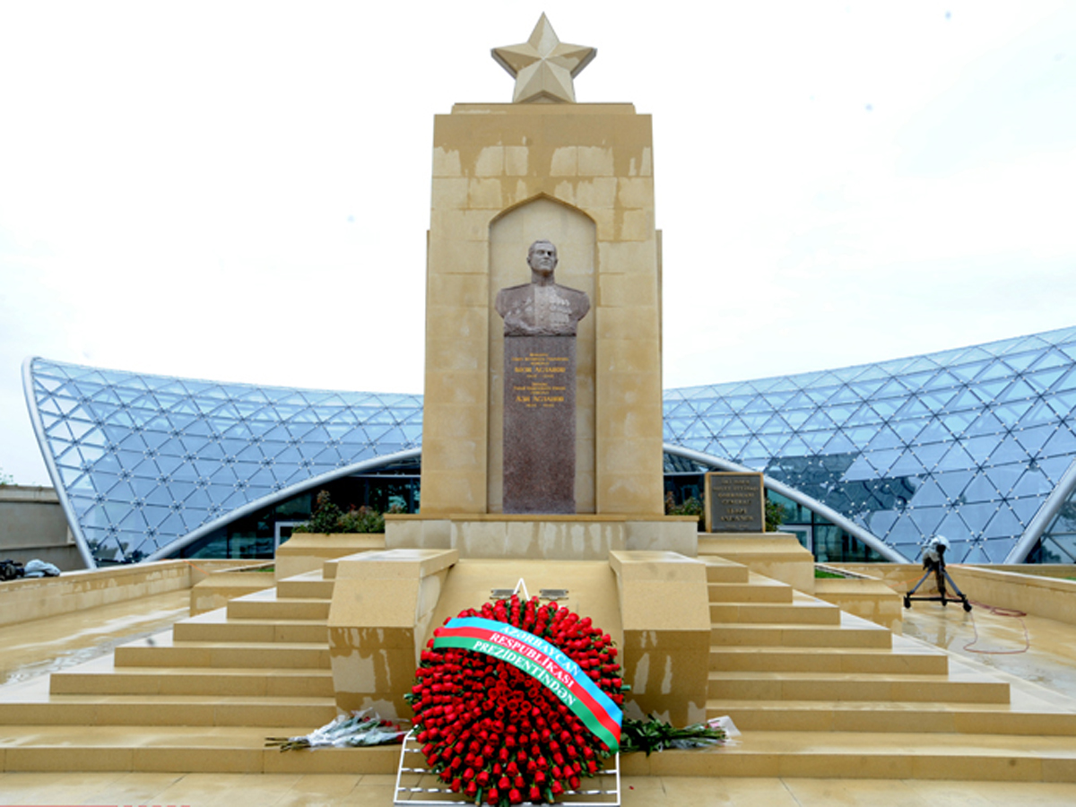 "Подкова" дважды Героя Советского Союза, генерала-майора Ази Асланова