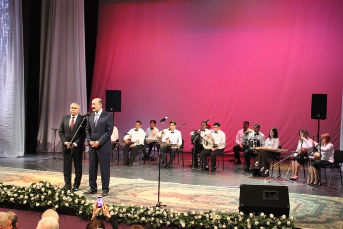 Шашлыки, мёд, золото, серебро и ашуги – великолепие горного Гедабека (ФОТО)