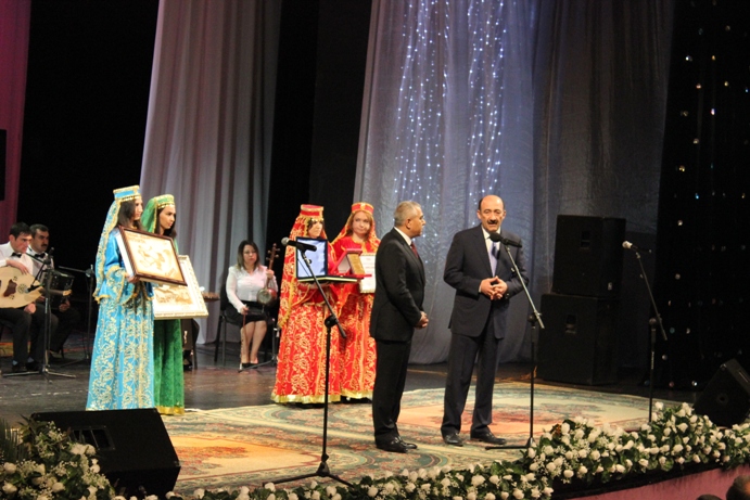 Шашлыки, мёд, золото, серебро и ашуги – великолепие горного Гедабека (ФОТО)