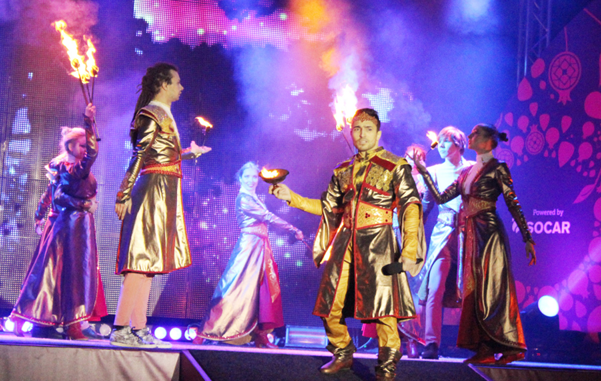 Образ Бамси-Бейрека из эпоса "Деде Горгуд" в фантастическом Фестивале Огня  Евроигр (ФОТО)