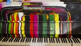 В Баку проводится креативная акция  "Раскрась пианино и сыграй", посвященная Евроиграм (ФОТО)