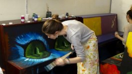 В Баку проводится креативная акция  "Раскрась пианино и сыграй", посвященная Евроиграм (ФОТО)