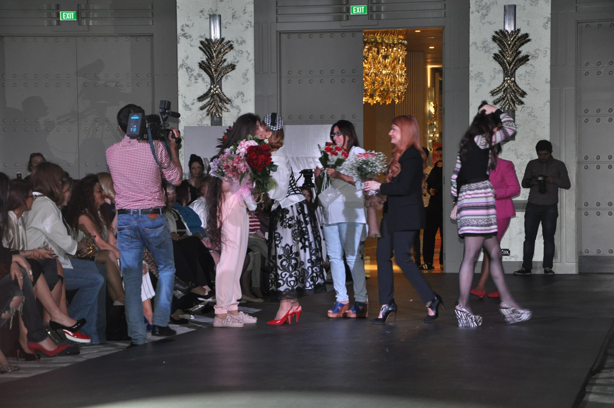 Наскальные рисунки Гобустана в дебютной коллекции 17-летней Джамили Меликовой (ФОТО)