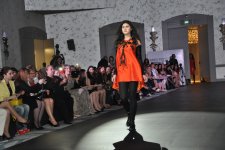 Наскальные рисунки Гобустана в дебютной коллекции 17-летней Джамили Меликовой (ФОТО)