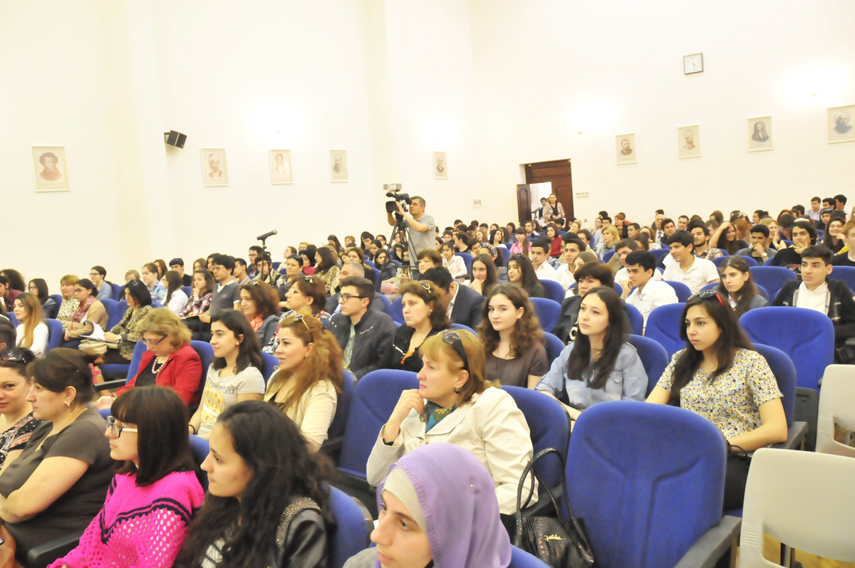 В Бакинском филиале МГУ имени М.В.Ломоносова прошел День открытых дверей