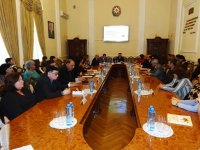 В Баку прошла презентация книги на французском языке, посвященной нефтяной стратегии Азербайджана