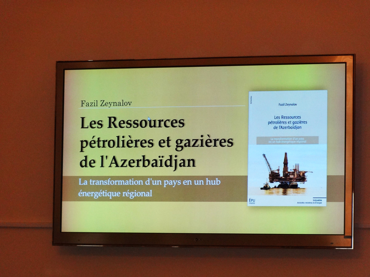 В Баку прошла презентация книги на французском языке, посвященной нефтяной стратегии Азербайджана