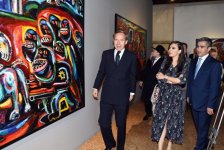 Вице-президент Фонда Гейдара Алиева Лейла Алиева приняла участие в открытии двух выставок в Азербайджанском павильоне в рамках 56-й Венецианской биеннале (ФОТО)