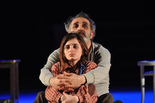 Гурбан Исмайлов и Кямаля Гусейнова в спектакле "Я пришел, девочки!" ("Война") (ФОТО)