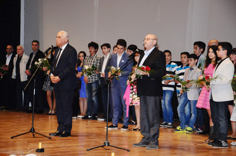 В Баку прошел гала-вечер фильма "Урок", или Дружба со школьной скамьи (ФОТО)