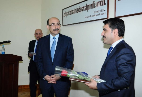 В Баку состоялась торжественная церемония вручения литературной премии «Qızıl Kəlmə» (ФОТО)