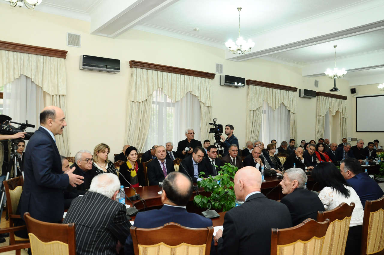 В Баку состоялась торжественная церемония вручения литературной премии «Qızıl Kəlmə» (ФОТО)