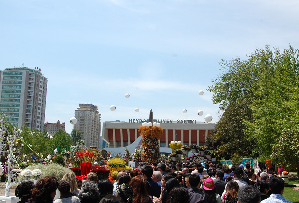 В Баку проводится Праздник цветов (ФОТО)