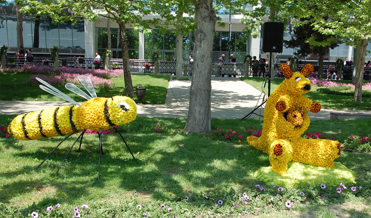 В Баку проводится Праздник цветов (ФОТО)