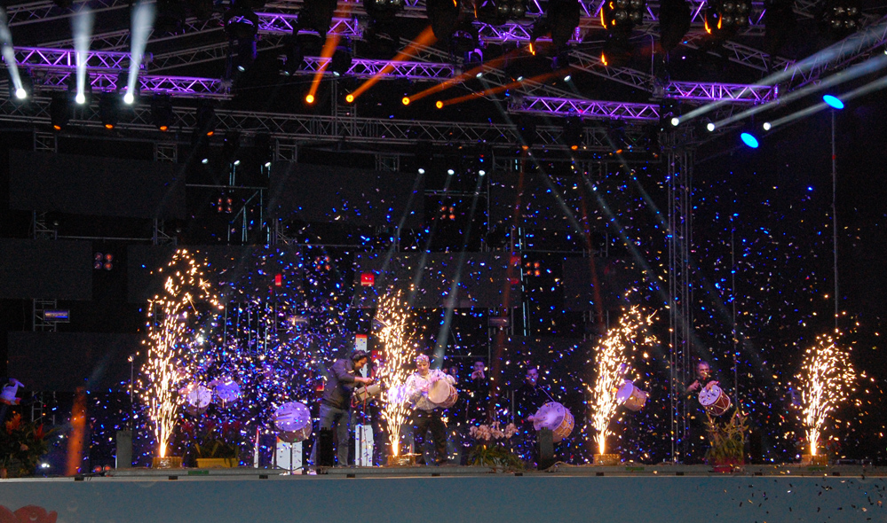 В Баку состоялся праздничный салют (ФОТО)