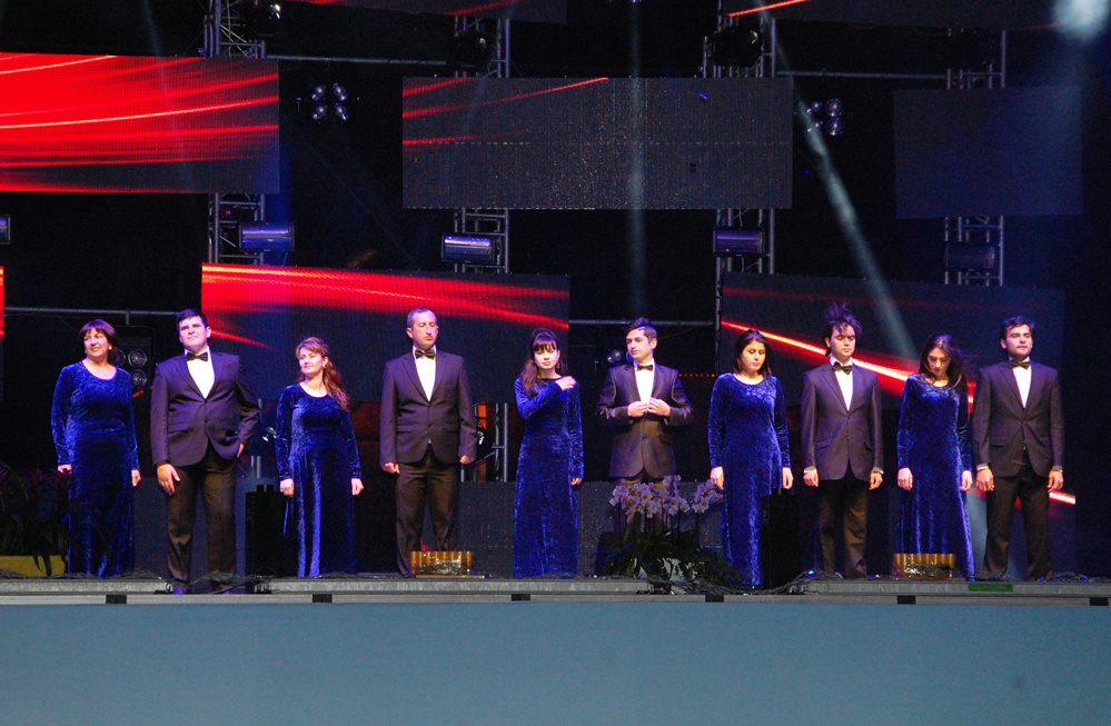 В Баку состоялся праздничный салют (ФОТО)