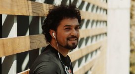 Клип азербайджанского певца завоевал популярность на российском канале (ВИДЕО)