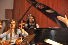 Эльза Сеиджахан выступила с концертом "На берегах Каспия", посвященным Евроиграм (ФОТО)