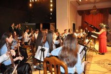 Эльза Сеиджахан выступила с концертом "На берегах Каспия", посвященным Евроиграм (ФОТО)