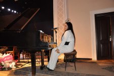 Эльза Сеиджахан выступила с концертом "На берегах Каспия", посвященным Евроиграм (ФОТО)