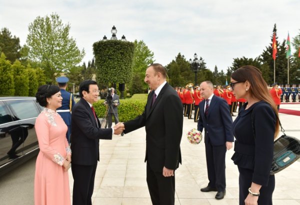В Баку состоялась церемония официальной встречи Президента Вьетнама (ФОТО)
