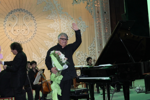 Азербайджанский оркестр с успехом выступил в Узбекистане (ФОТО)