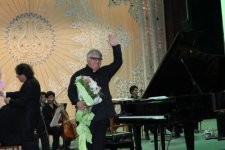 Азербайджанский оркестр с успехом выступил в Узбекистане (ФОТО)