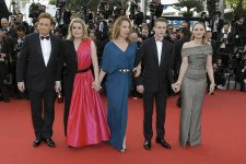 Красная ковровая дорожка Каннского фестиваля: наряды звезд (ФОТО)