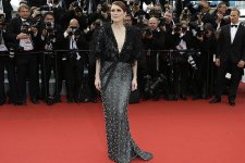 Красная ковровая дорожка Каннского фестиваля: наряды звезд (ФОТО)